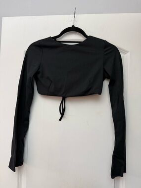 SEFI Black Open Back Crop Top